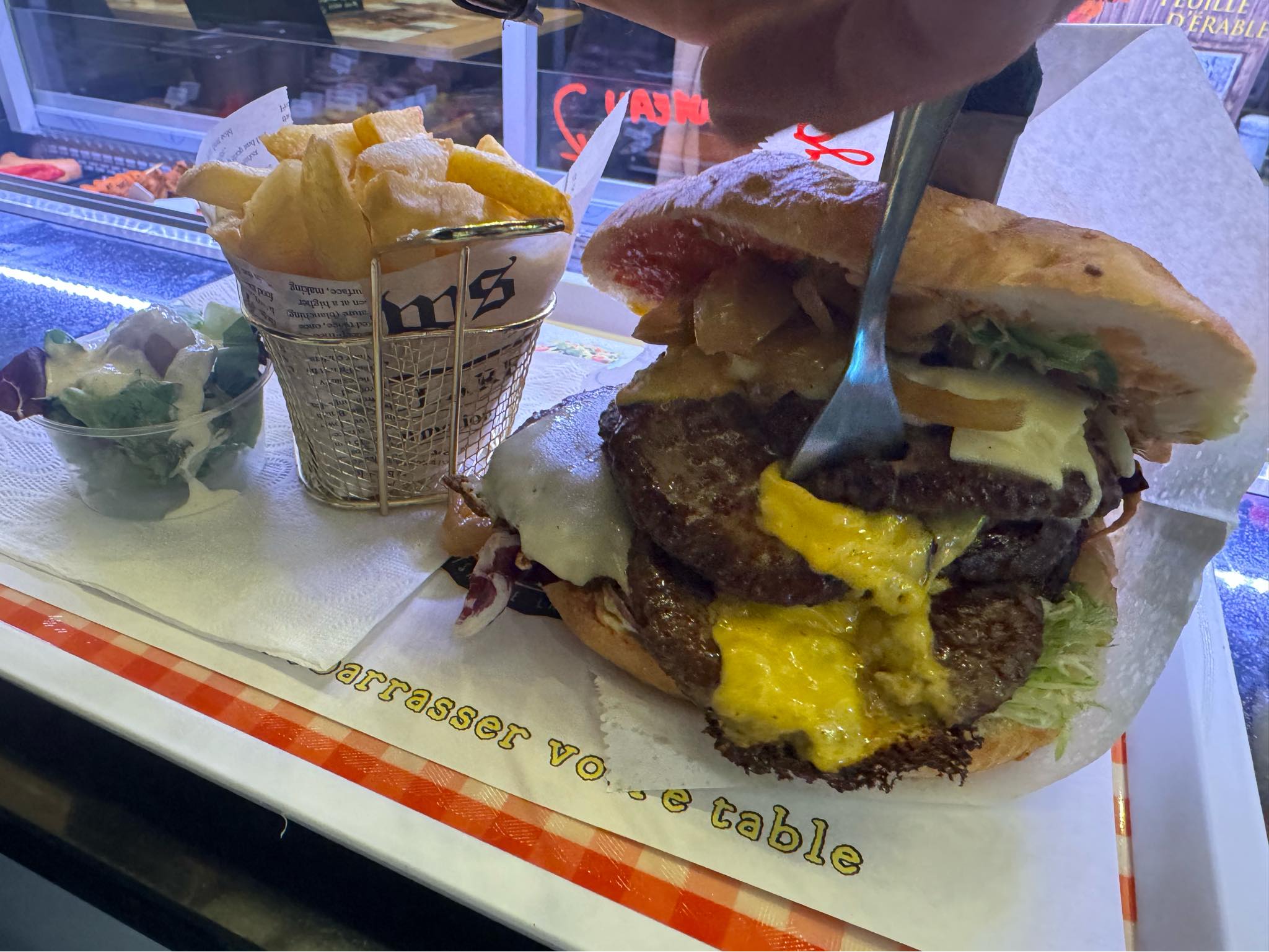 Burger double avec frites